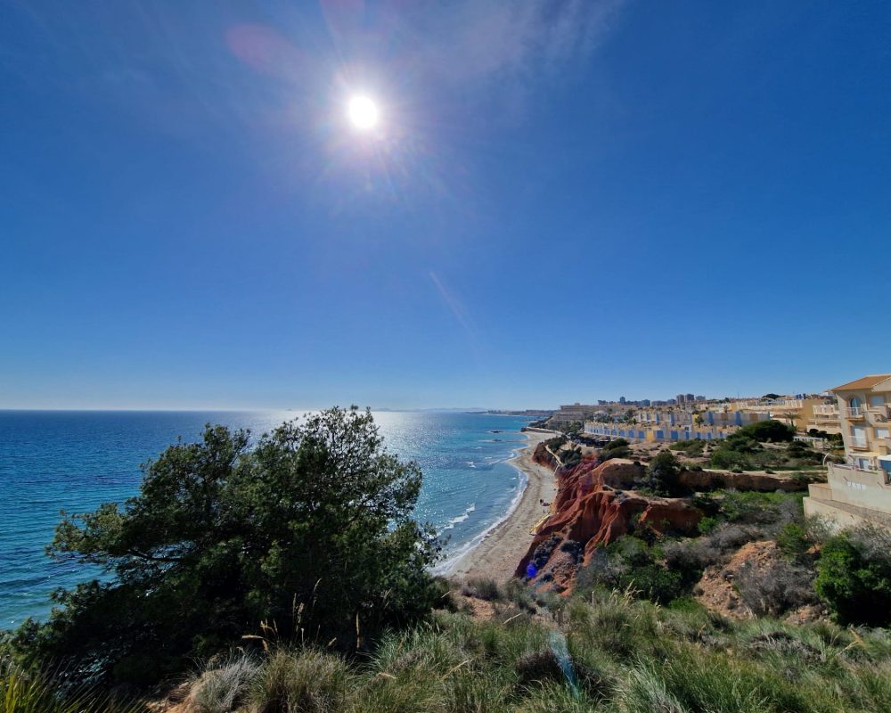 Walking route along the sea 21